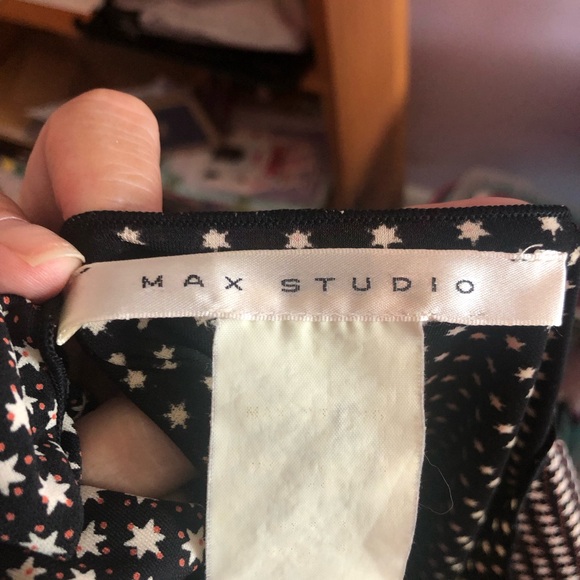 Max Studio ladies medium dress runs small. Tag is faded. Stretchy - Picture 5 of 11